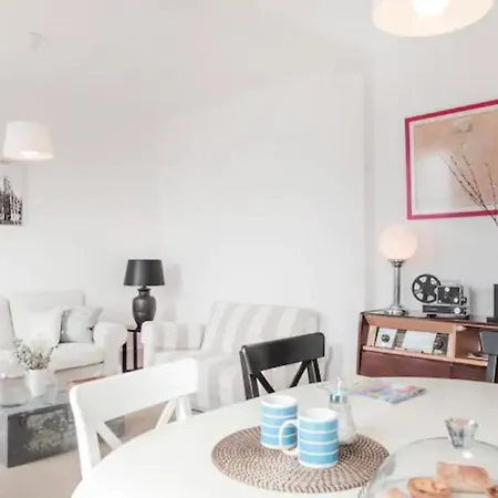 Dilema House * ליסבון