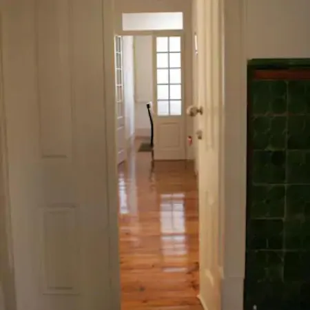 Dilema House *